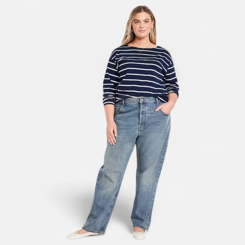 NWT Old Navy Mid Rise Slouchy Straight Leg Jeans Saratoga Blue Button Fly 22